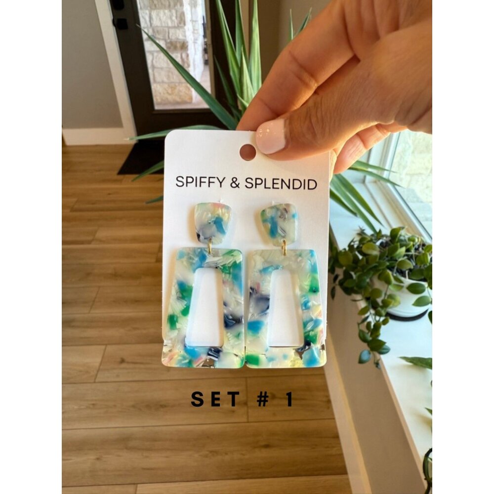 ๐ 2/$20 - Spring Inspired Acrylic Earrings - Picture 2 of 11